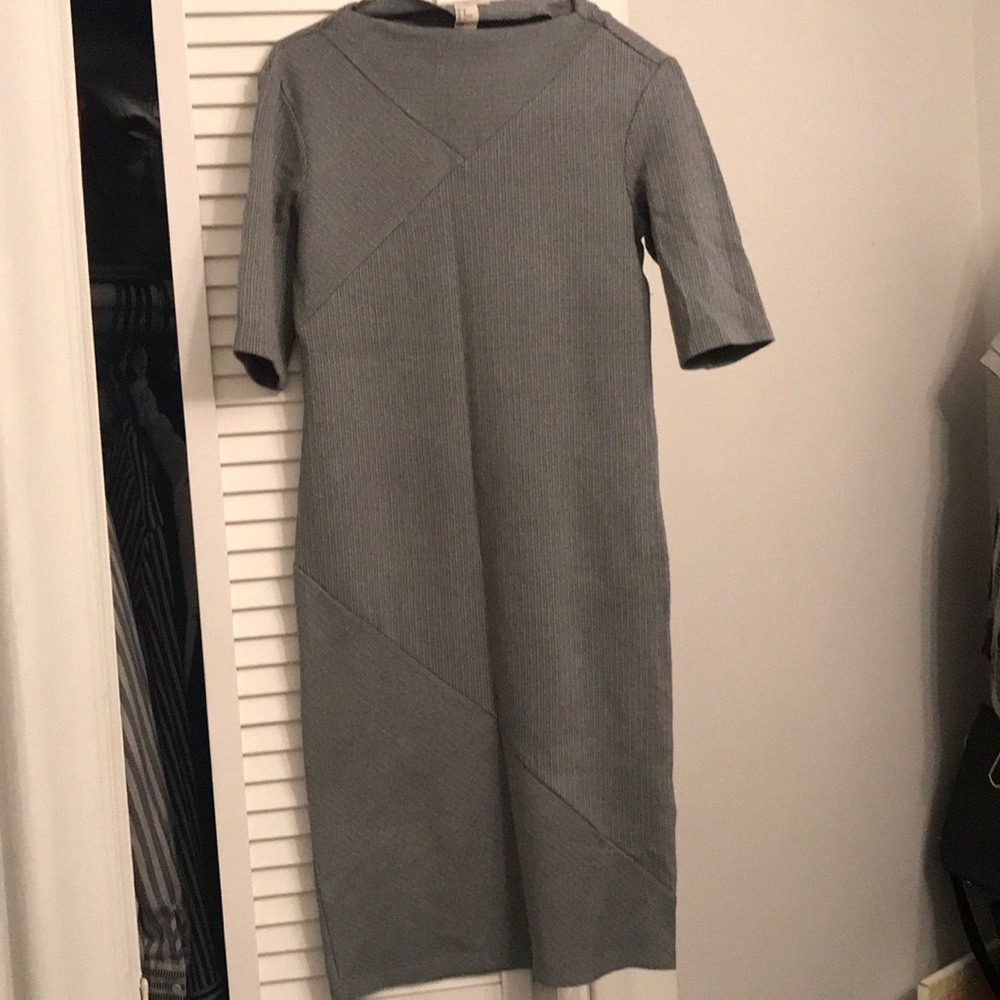 Grey Body-Con Ribbed Dress - Picture 6 of 6
